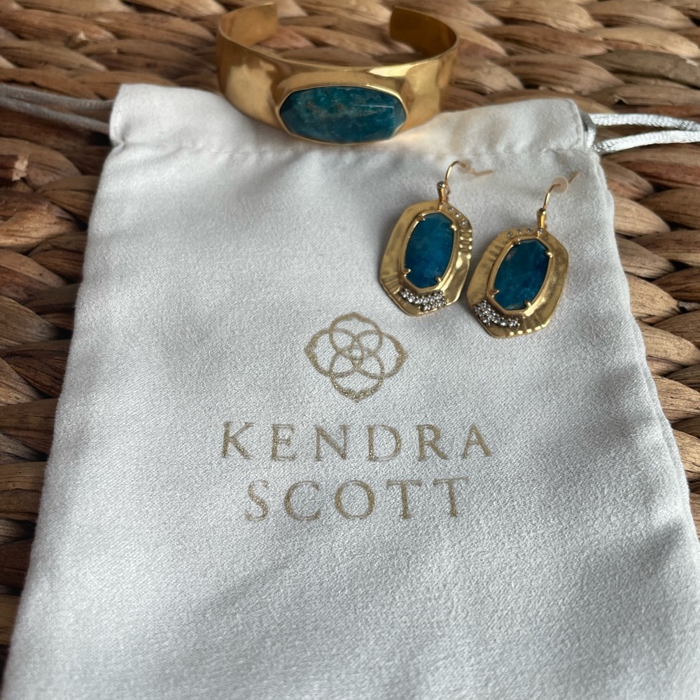 Kendra Scott set